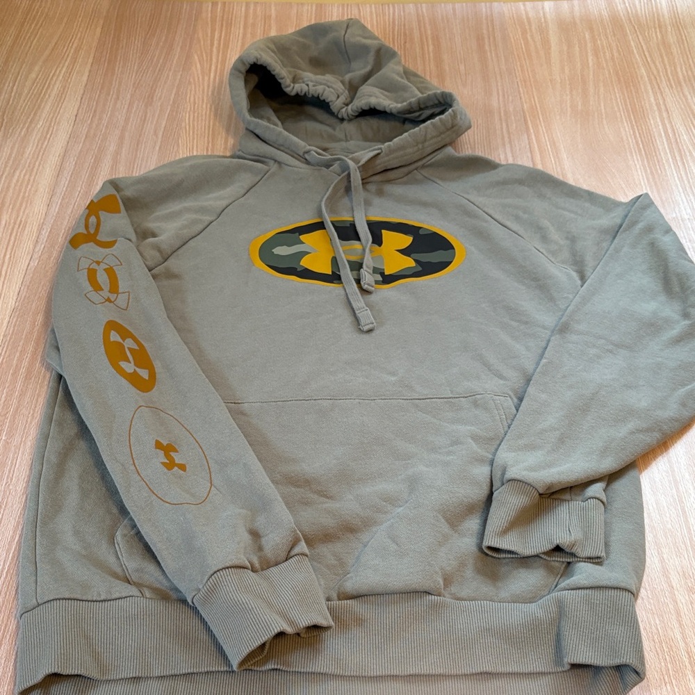 Under Armour hoodie sweatshirt sage gold